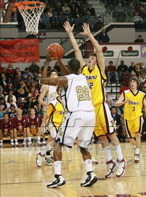 Thumbnail 3 in Menlo-Atherton vs. Archbishop Mitty (CIF CCS D2 Final) photogallery.