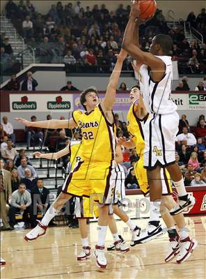 Thumbnail 1 in Menlo-Atherton vs. Archbishop Mitty (CIF CCS D2 Final) photogallery.