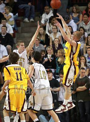 Thumbnail 2 in Menlo-Atherton vs. Archbishop Mitty (CIF CCS D2 Final) photogallery.