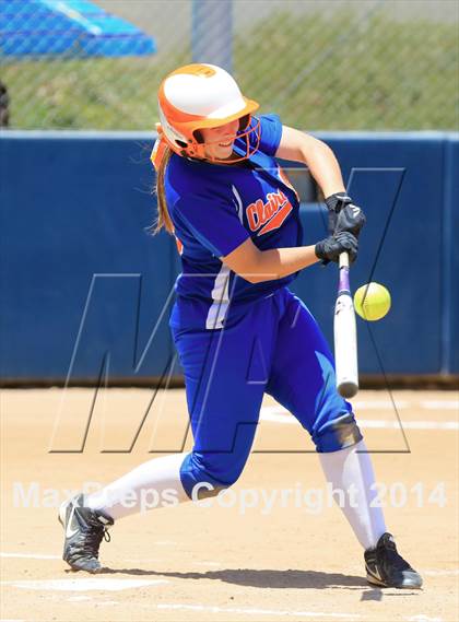 Thumbnail 1 in Brawley vs. Clairemont (CIF-SDS D3 Final) photogallery.