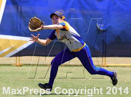 Thumbnail 3 in Brawley vs. Clairemont (CIF-SDS D3 Final) photogallery.
