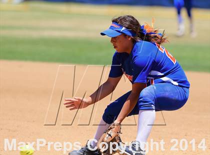 Thumbnail 2 in Brawley vs. Clairemont (CIF-SDS D3 Final) photogallery.
