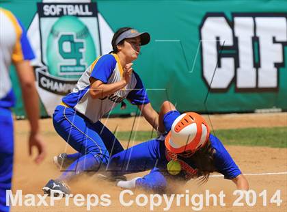 Thumbnail 2 in Brawley vs. Clairemont (CIF-SDS D3 Final) photogallery.