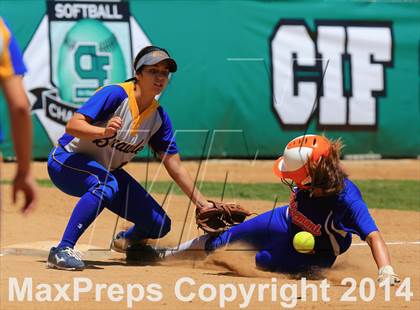 Thumbnail 1 in Brawley vs. Clairemont (CIF-SDS D3 Final) photogallery.