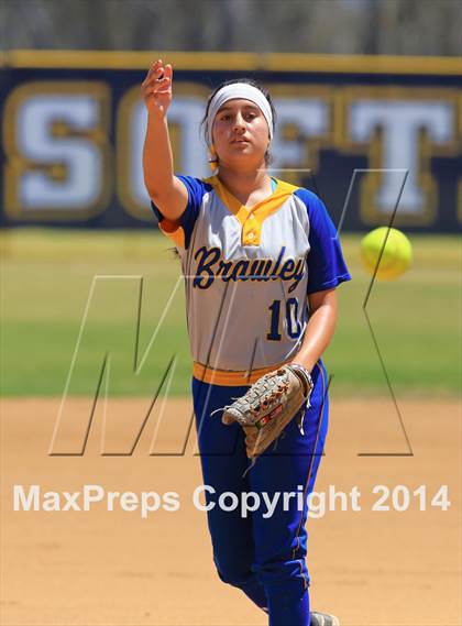 Thumbnail 1 in Brawley vs. Clairemont (CIF-SDS D3 Final) photogallery.