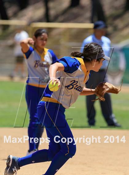 Thumbnail 2 in Brawley vs. Clairemont (CIF-SDS D3 Final) photogallery.