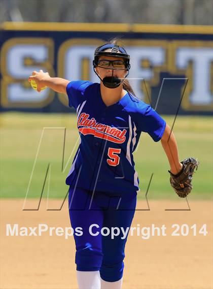 Thumbnail 2 in Brawley vs. Clairemont (CIF-SDS D3 Final) photogallery.