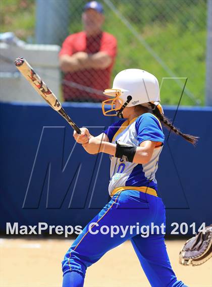 Thumbnail 2 in Brawley vs. Clairemont (CIF-SDS D3 Final) photogallery.