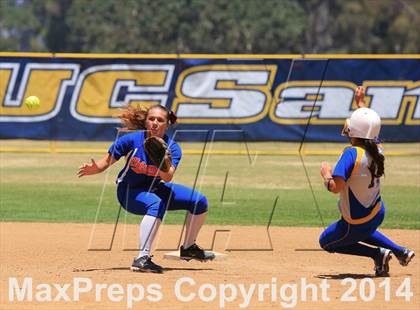 Thumbnail 1 in Brawley vs. Clairemont (CIF-SDS D3 Final) photogallery.