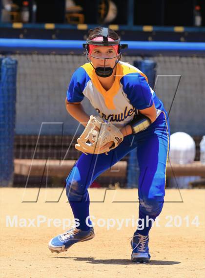 Thumbnail 2 in Brawley vs. Clairemont (CIF-SDS D3 Final) photogallery.