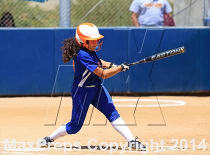 Thumbnail 3 in Brawley vs. Clairemont (CIF-SDS D3 Final) photogallery.