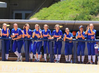 Thumbnail 2 in Brawley vs. Clairemont (CIF-SDS D3 Final) photogallery.