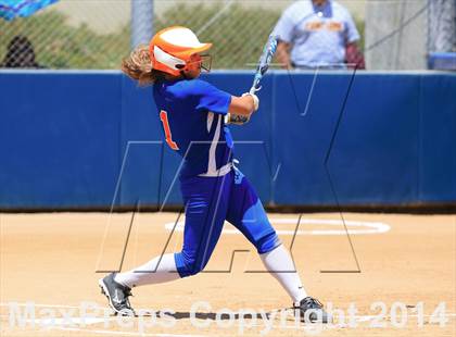 Thumbnail 2 in Brawley vs. Clairemont (CIF-SDS D3 Final) photogallery.