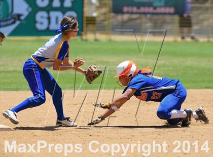 Thumbnail 2 in Brawley vs. Clairemont (CIF-SDS D3 Final) photogallery.