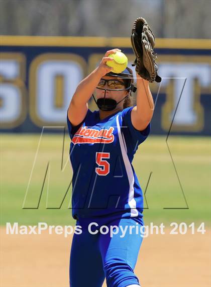 Thumbnail 3 in Brawley vs. Clairemont (CIF-SDS D3 Final) photogallery.