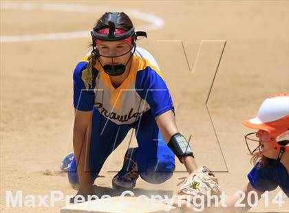 Thumbnail 1 in Brawley vs. Clairemont (CIF-SDS D3 Final) photogallery.