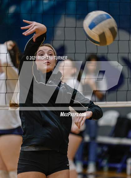 Thumbnail 3 in Timberlake vs Fruitland (3A State Tournament) photogallery.