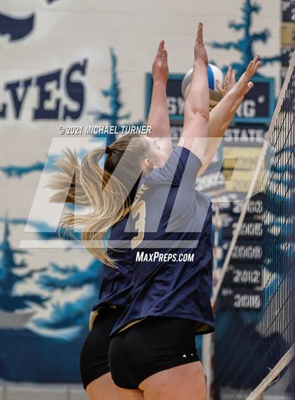 Thumbnail 2 in Timberlake vs Fruitland (3A State Tournament) photogallery.
