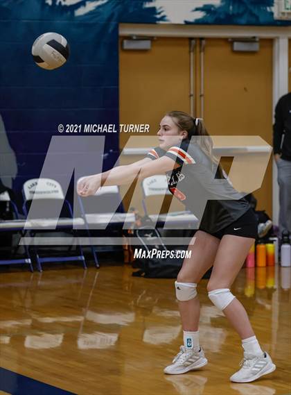 Thumbnail 2 in Timberlake vs Fruitland (3A State Tournament) photogallery.