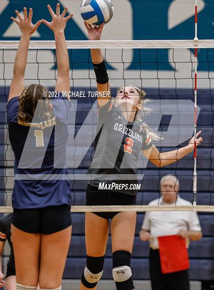 Thumbnail 3 in Timberlake vs Fruitland (3A State Tournament) photogallery.