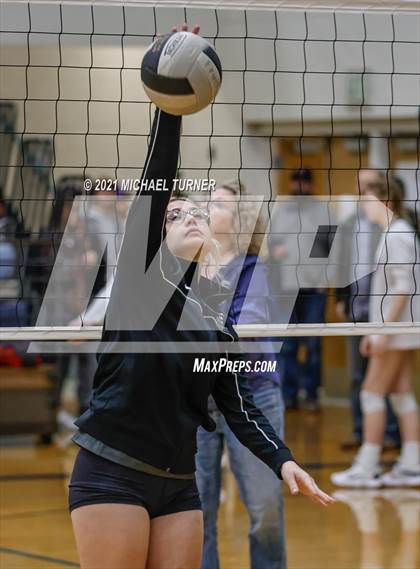 Thumbnail 2 in Timberlake vs Fruitland (3A State Tournament) photogallery.