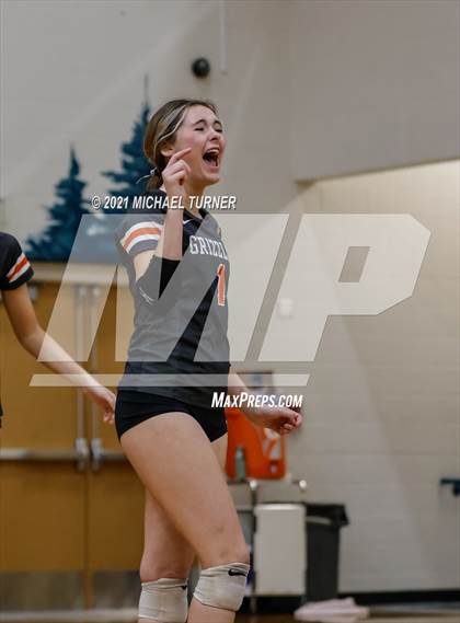Thumbnail 2 in Timberlake vs Fruitland (3A State Tournament) photogallery.