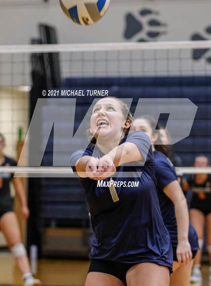 Thumbnail 2 in Timberlake vs Fruitland (3A State Tournament) photogallery.