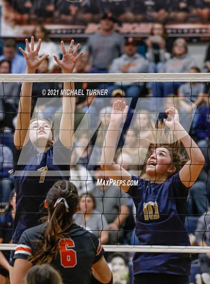 Thumbnail 1 in Timberlake vs Fruitland (3A State Tournament) photogallery.