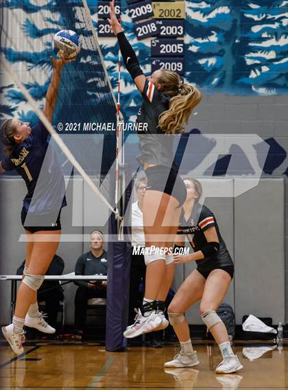 Thumbnail 3 in Timberlake vs Fruitland (3A State Tournament) photogallery.