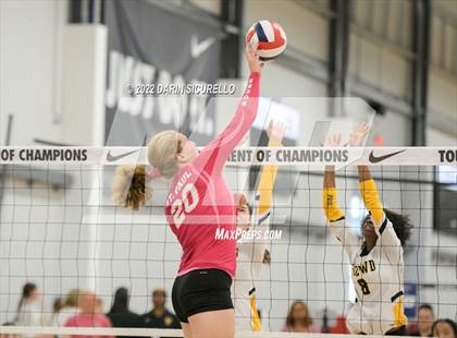 Thumbnail 3 in St. Paul vs. Bishop O'Dowd (Nike TOC Southwest) photogallery.