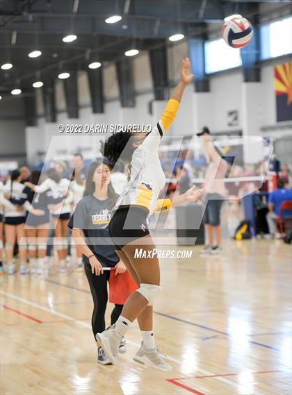 Thumbnail 2 in St. Paul vs. Bishop O'Dowd (Nike TOC Southwest) photogallery.