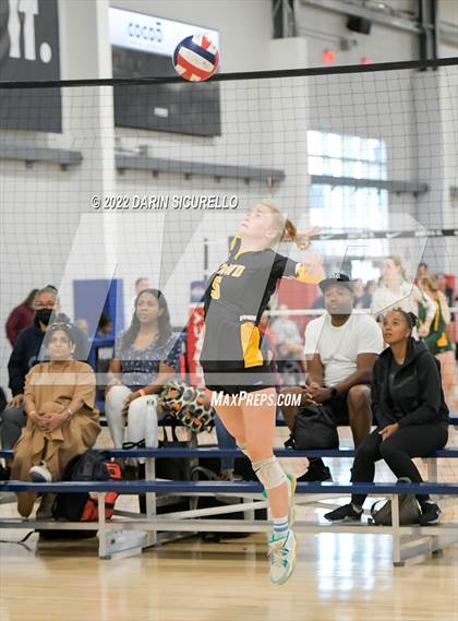 Thumbnail 1 in St. Paul vs. Bishop O'Dowd (Nike TOC Southwest) photogallery.