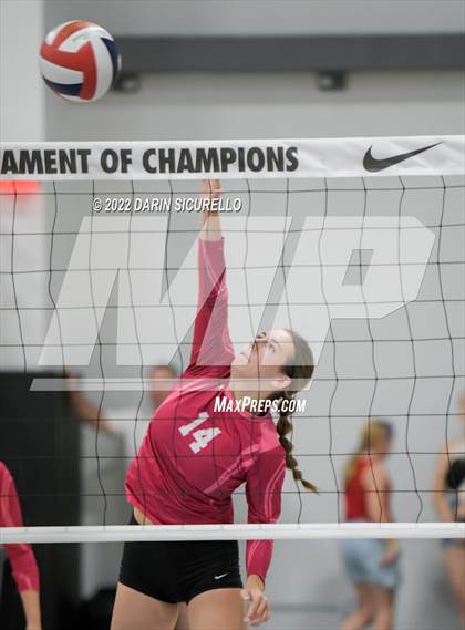 Thumbnail 2 in St. Paul vs. Bishop O'Dowd (Nike TOC Southwest) photogallery.