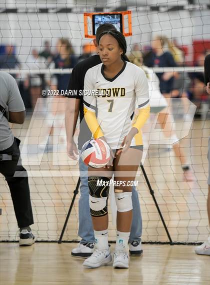 Thumbnail 2 in St. Paul vs. Bishop O'Dowd (Nike TOC Southwest) photogallery.