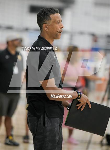 Thumbnail 2 in St. Paul vs. Bishop O'Dowd (Nike TOC Southwest) photogallery.