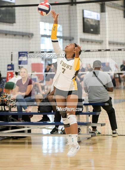 Thumbnail 1 in St. Paul vs. Bishop O'Dowd (Nike TOC Southwest) photogallery.