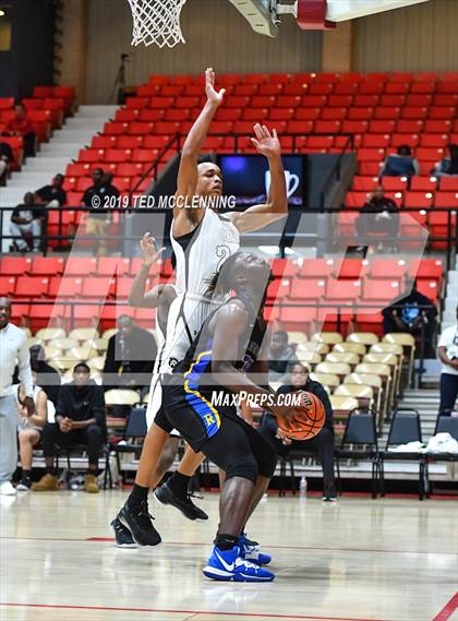 Thumbnail 3 in Orr vs Raymond (King Cotton Classic) photogallery.