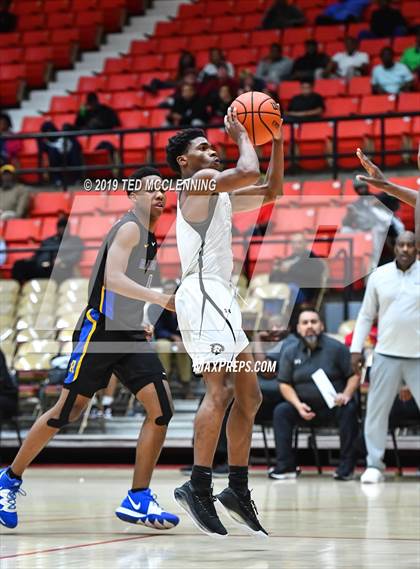 Thumbnail 3 in Orr vs Raymond (King Cotton Classic) photogallery.