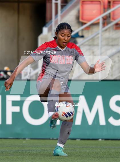 Thumbnail 1 in Davis vs Mountain Ridge (UHSAA 6A Semifinal) photogallery.