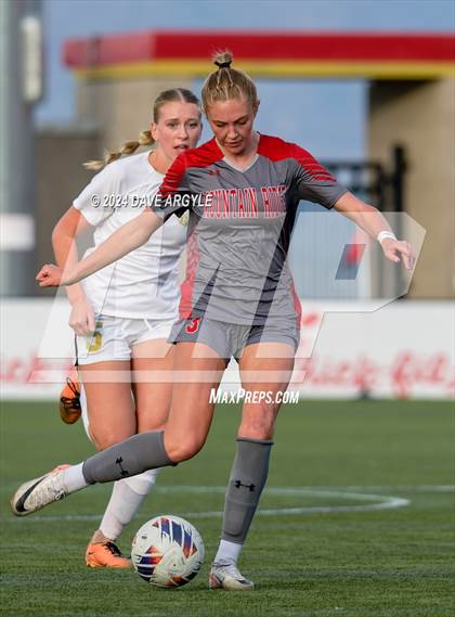 Thumbnail 2 in Davis vs Mountain Ridge (UHSAA 6A Semifinal) photogallery.