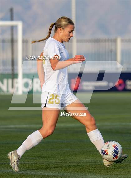 Thumbnail 2 in Davis vs Mountain Ridge (UHSAA 6A Semifinal) photogallery.