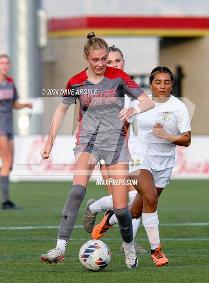Thumbnail 3 in Davis vs Mountain Ridge (UHSAA 6A Semifinal) photogallery.