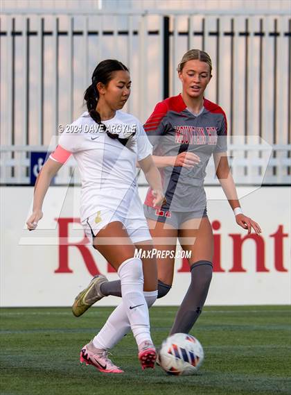 Thumbnail 2 in Davis vs Mountain Ridge (UHSAA 6A Semifinal) photogallery.