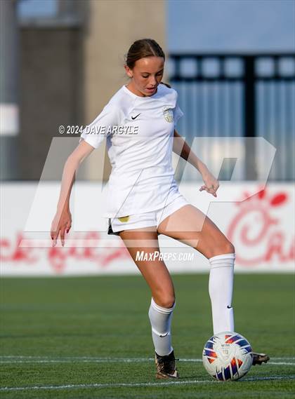 Thumbnail 2 in Davis vs Mountain Ridge (UHSAA 6A Semifinal) photogallery.