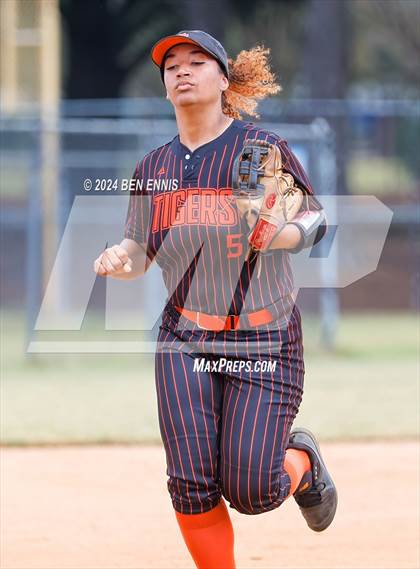 Thumbnail 2 in Metter vs. Lanier County (GHSA 1A D2 State Tournament) photogallery.