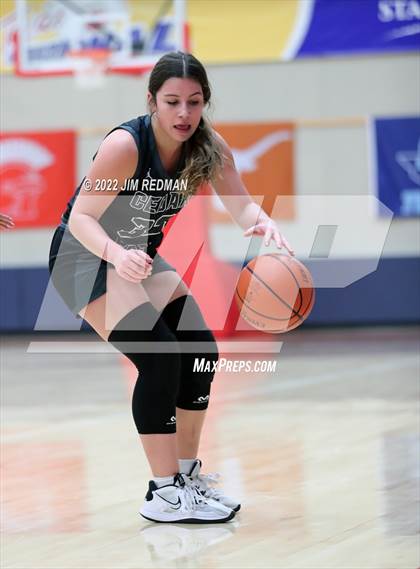 Thumbnail 3 in Cedar Park @ Dawson (McDonald's Texas Invitational) photogallery.