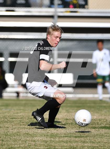 Thumbnail 2 in Churchill vs Holmes photogallery.