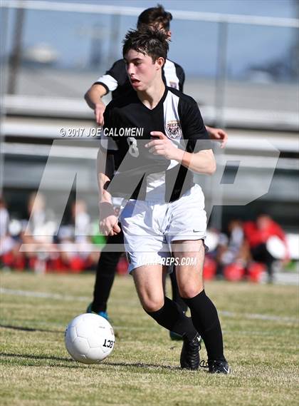 Thumbnail 3 in Churchill vs Holmes photogallery.