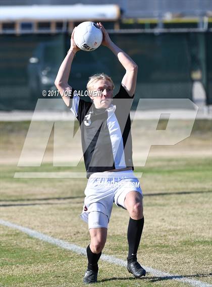 Thumbnail 3 in Churchill vs Holmes photogallery.