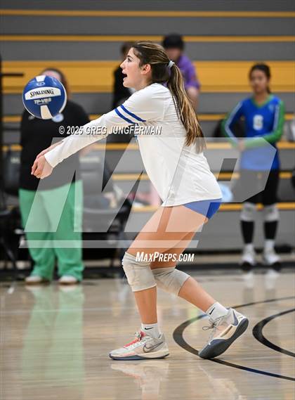 Thumbnail 1 in JV: Marin Catholic @ Branson photogallery.